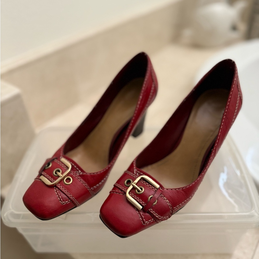 Red Bandolino heels with buckle detail
